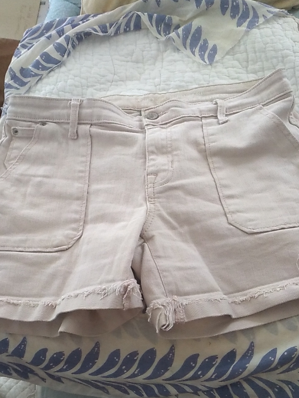 GAP Light Beige Frayed Hem Denim Shorts